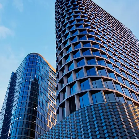 Urban Global Premium - 5th Floor No 19 - Air Condition - Balcony * Катовице